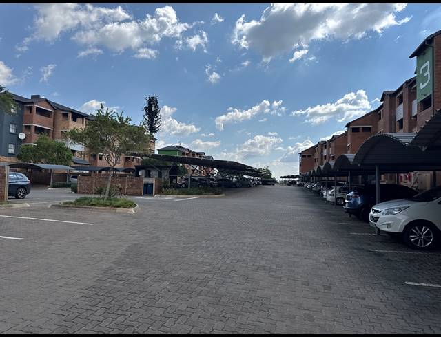 2 BEDROOM APARTMENT FOR SALE IN HEUWELOORD